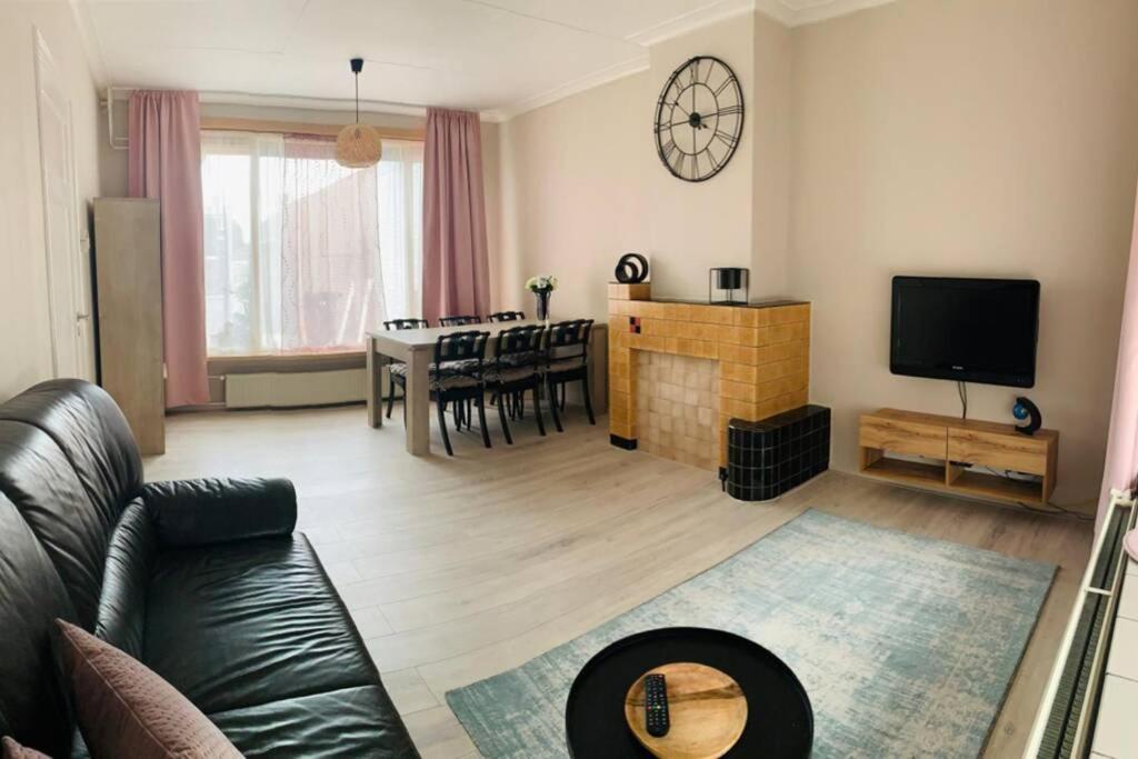 Apartament Cosy House In The Heart Of The Center! Oostburg Zewnętrze zdjęcie